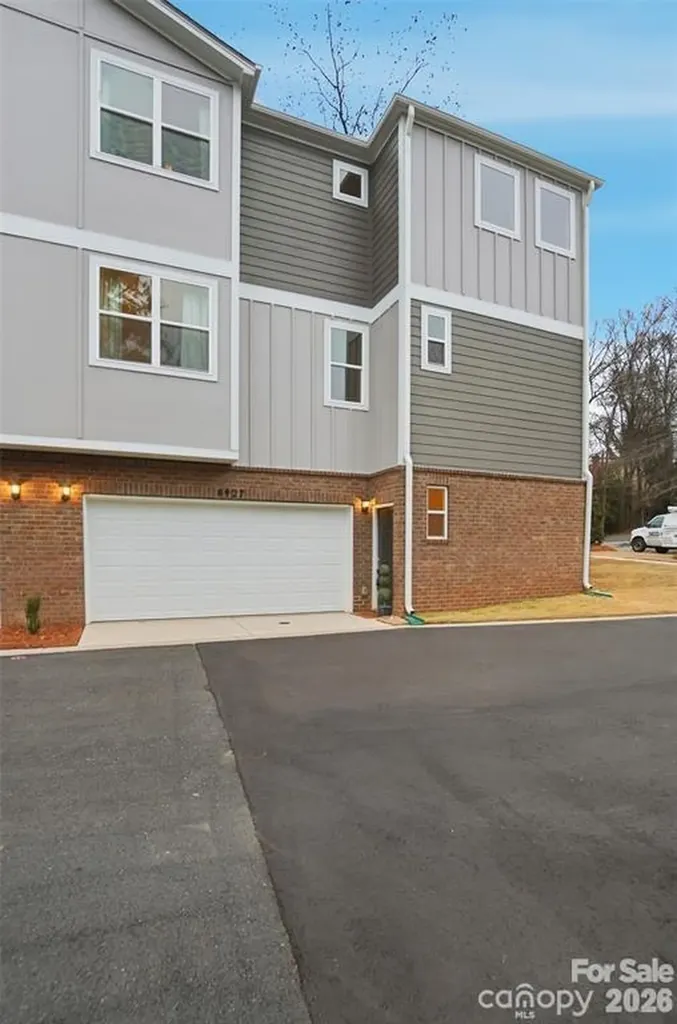 8927 Sharonbrook Drive Charlotte NC 28210