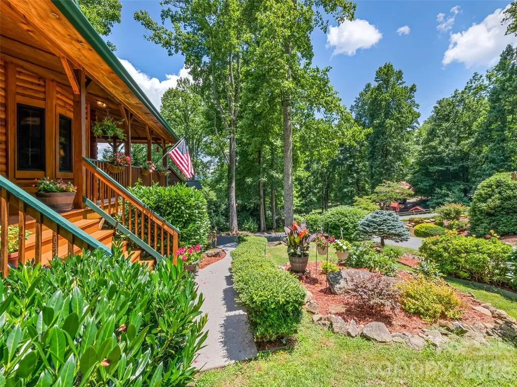 528 Brannon Forest Drive Waynesville NC 28785