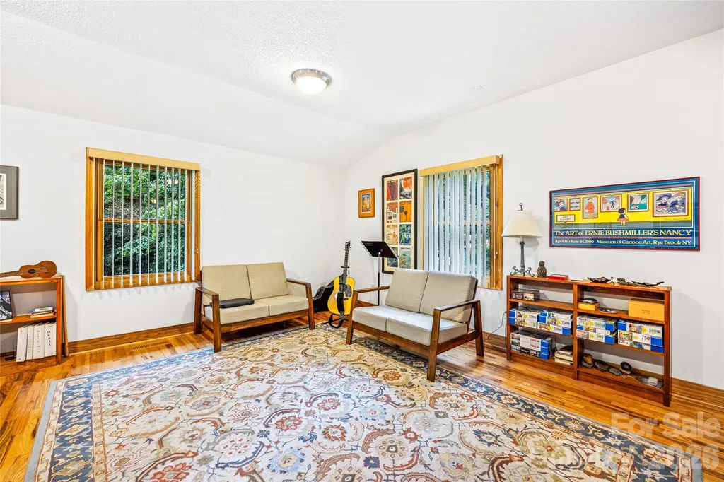 464 Governors View Road Asheville NC 28805