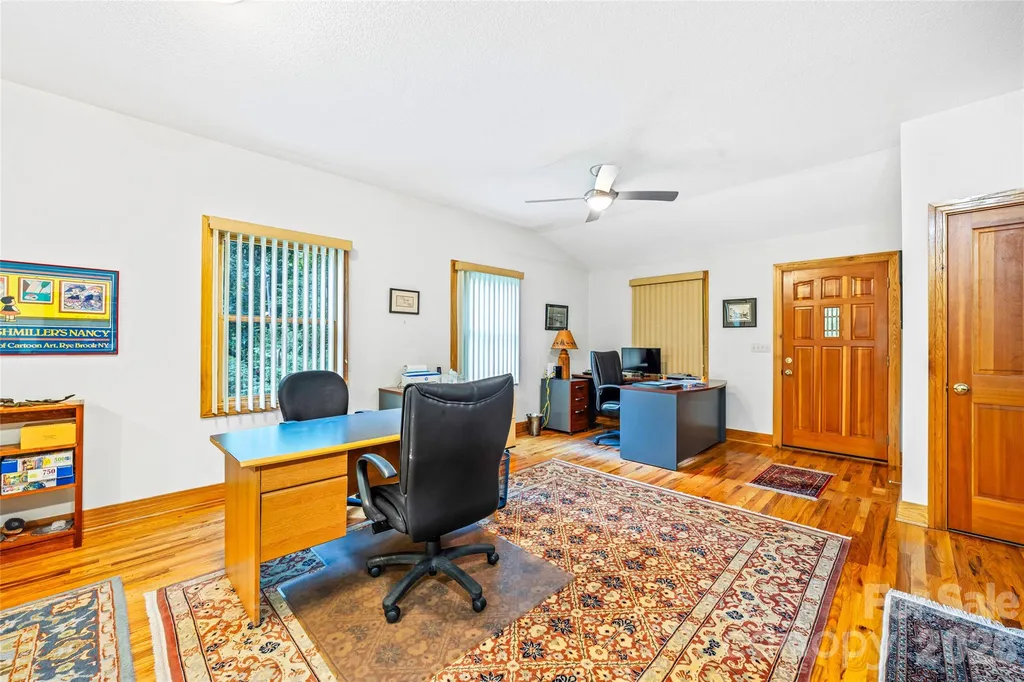464 Governors View Road Asheville NC 28805