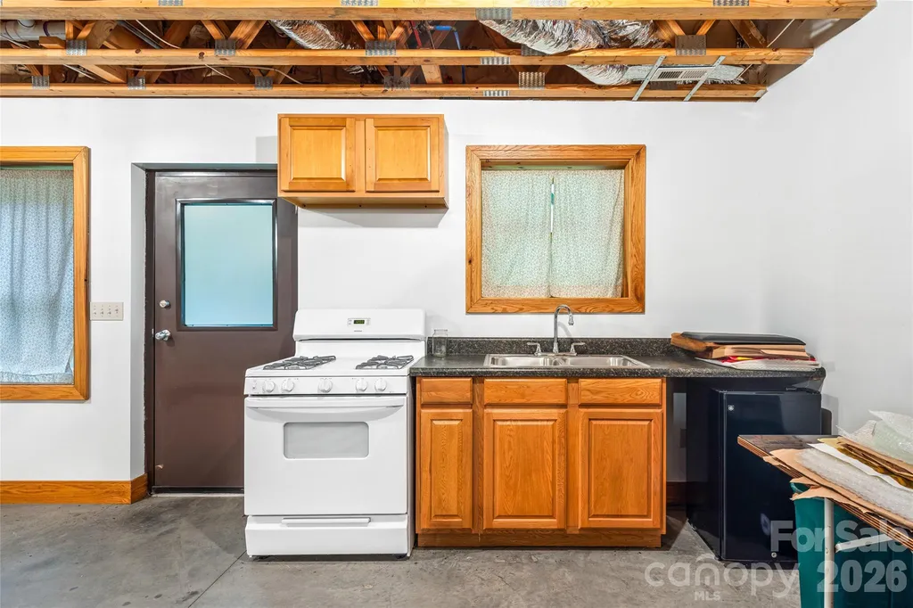 464 Governors View Road Asheville NC 28805