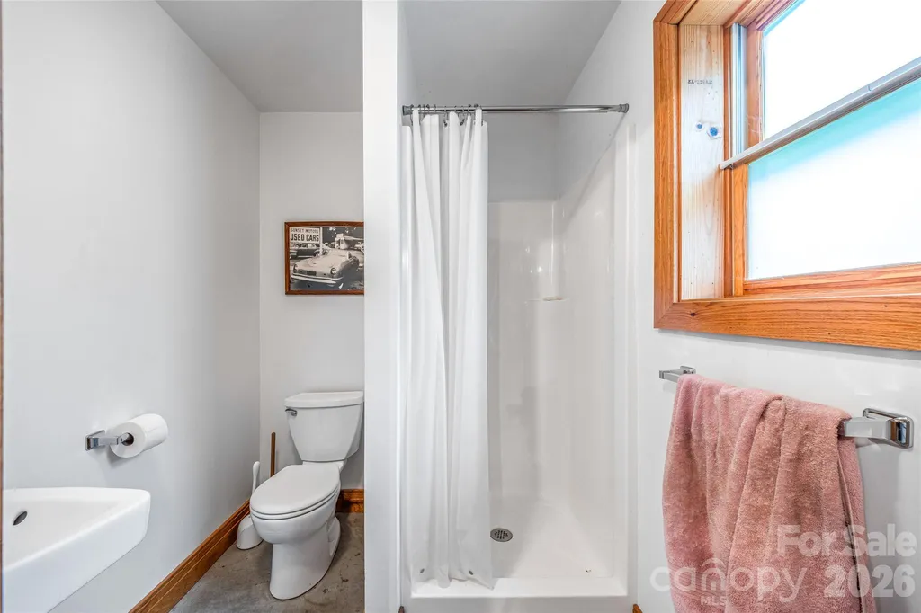 464 Governors View Road Asheville NC 28805