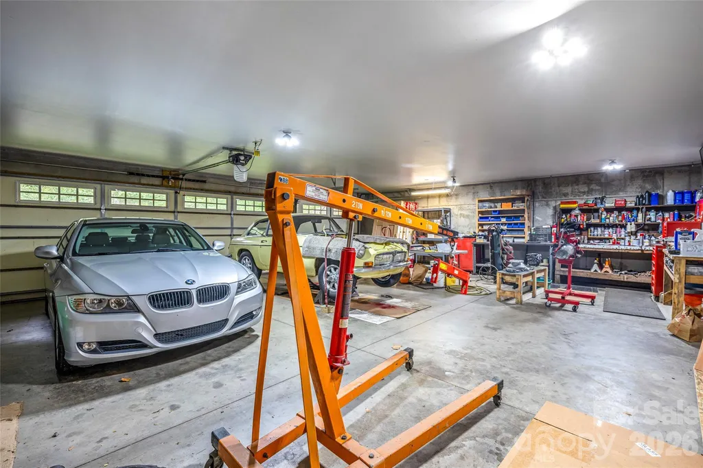 464 Governors View Road Asheville NC 28805