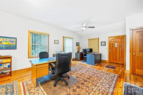 464 Governors View Road Asheville NC 28805