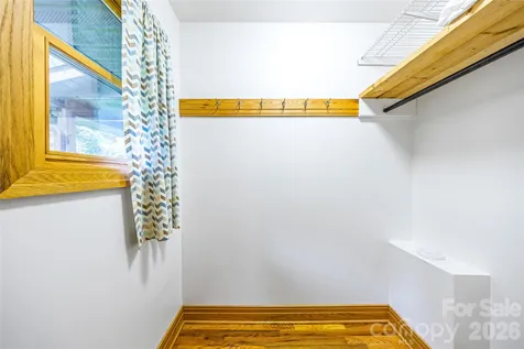464 Governors View Road Asheville NC 28805