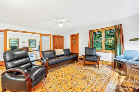 464 Governors View Road Asheville NC 28805