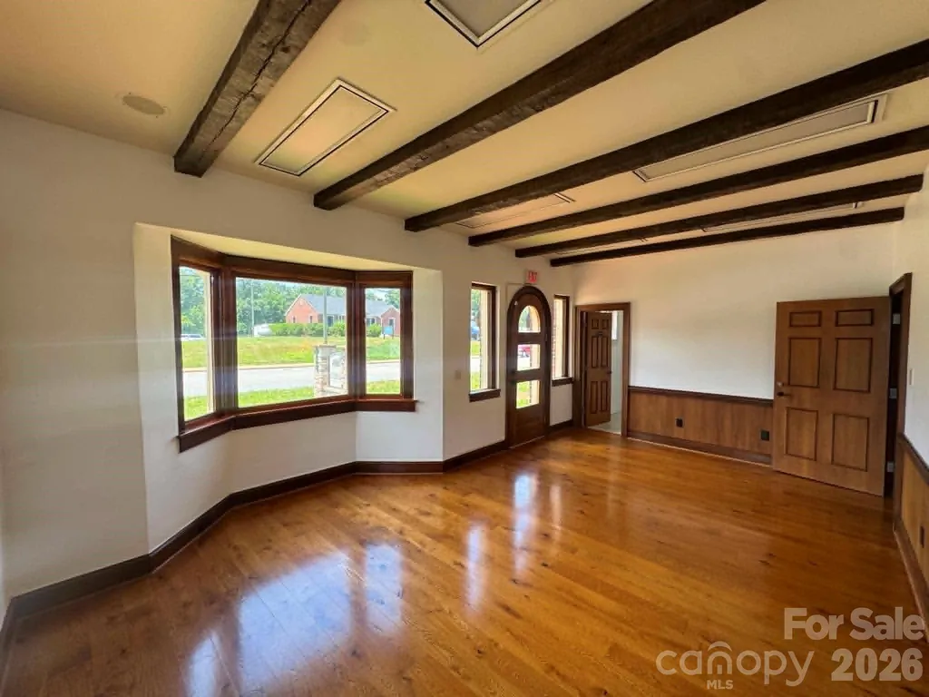 656 N Bridge Street Elkin NC 28621