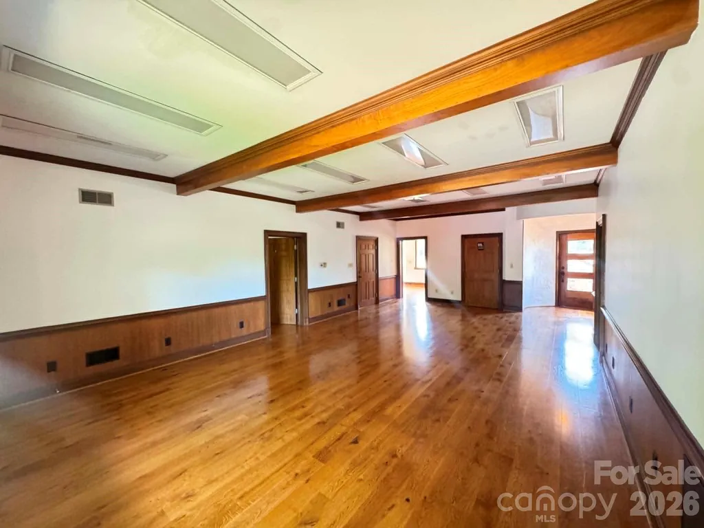656 N Bridge Street Elkin NC 28621