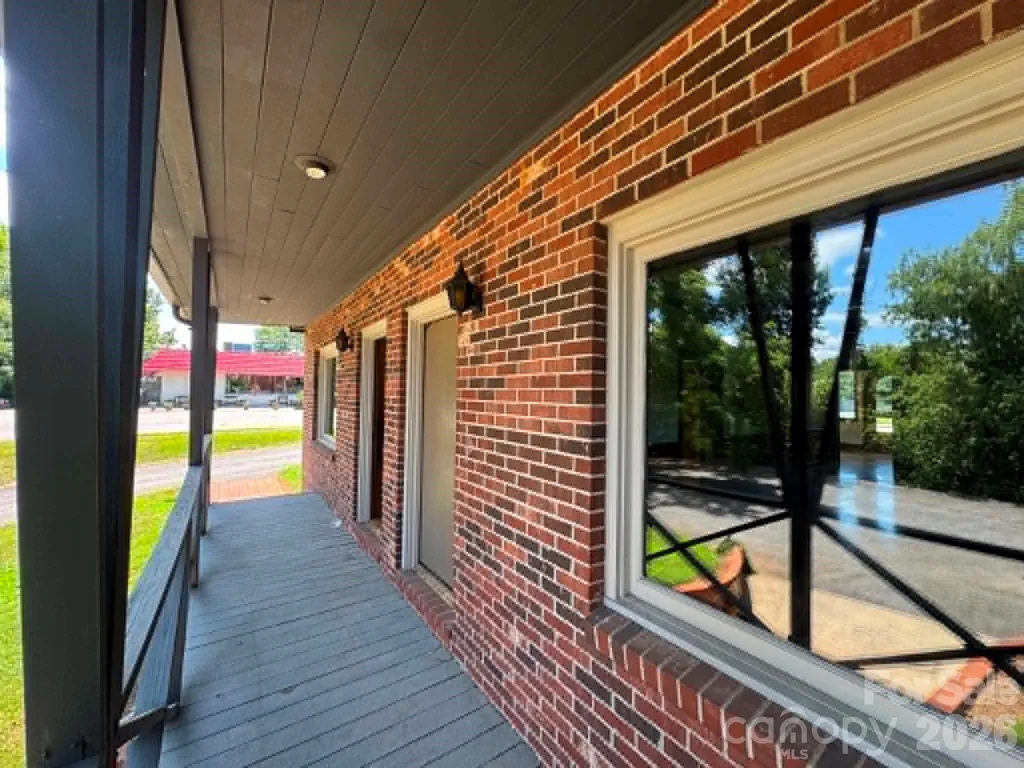 656 N Bridge Street Elkin NC 28621