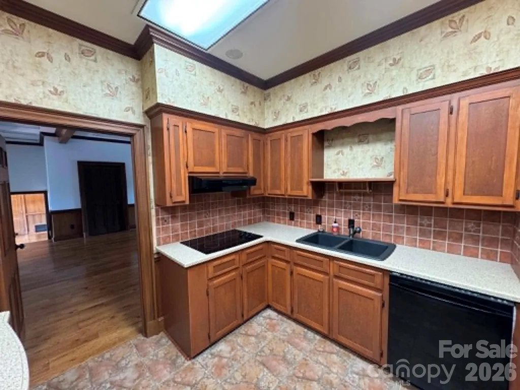 656 N Bridge Street Elkin NC 28621
