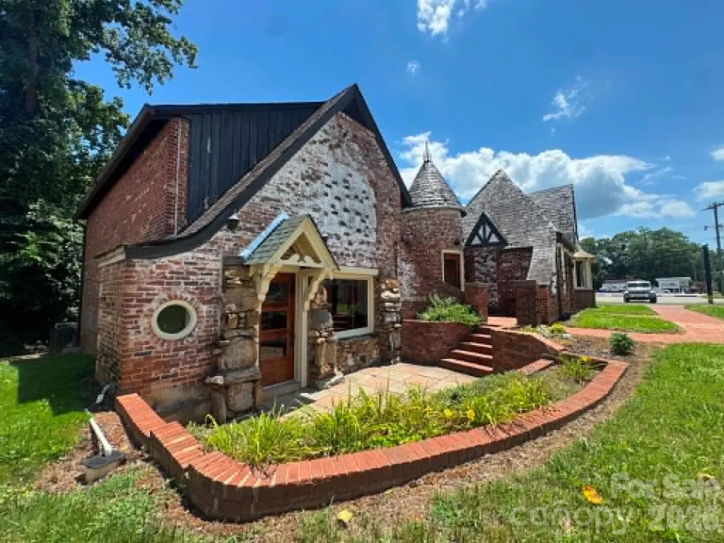 656 N Bridge Street Elkin NC 28621