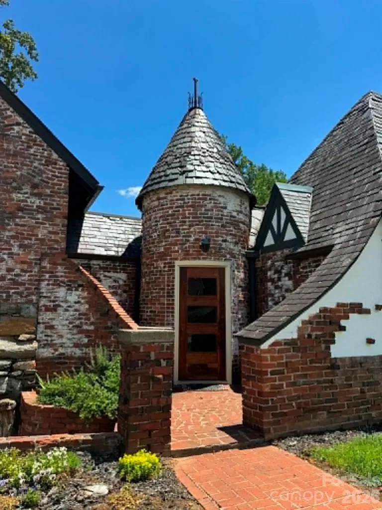656 N Bridge Street Elkin NC 28621