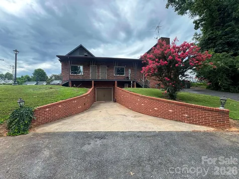 656 N Bridge Street Elkin NC 28621