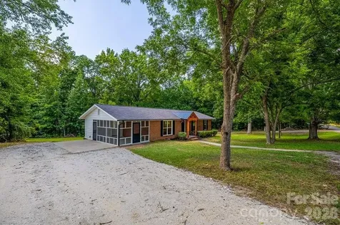 139 E Forest Drive Union SC 29379