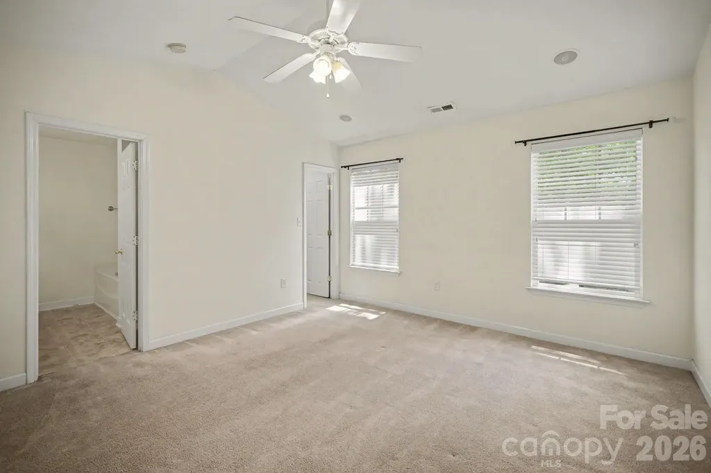 5604 Santeelah Court Charlotte NC 28217