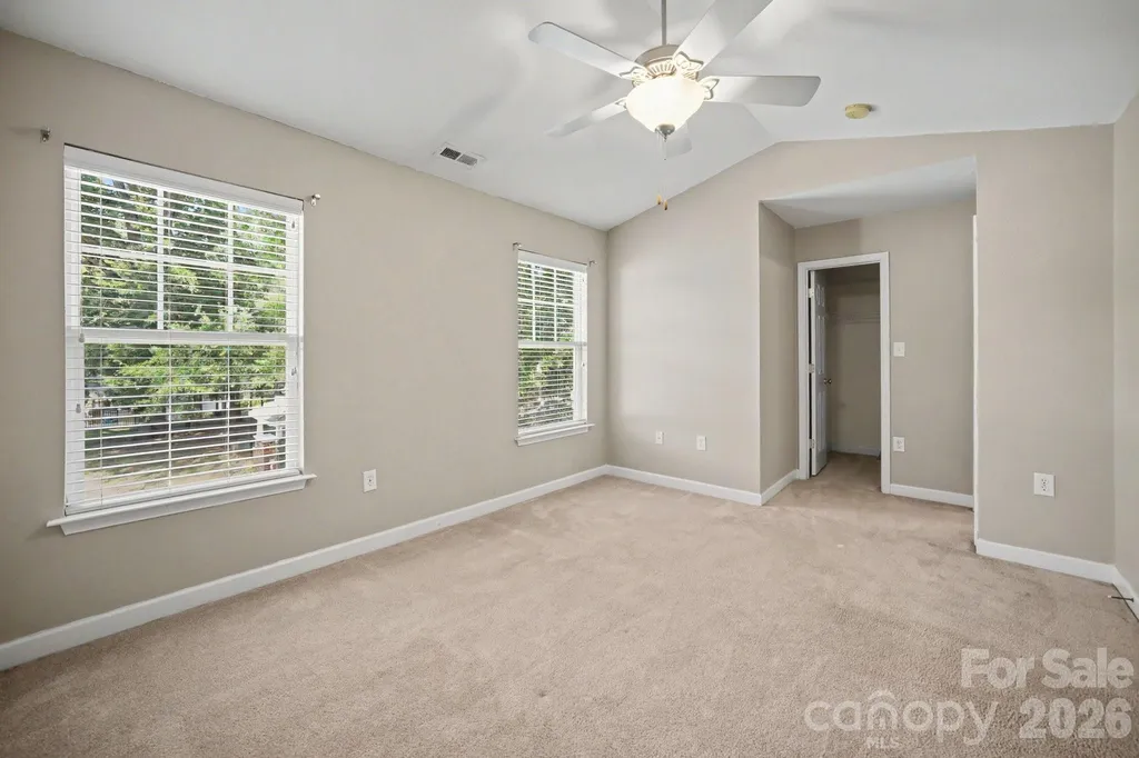 5604 Santeelah Court Charlotte NC 28217