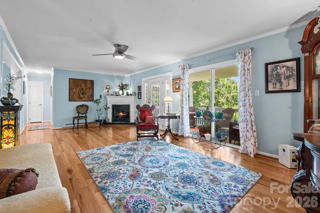 9081 Pittmans Gap Road Newland NC 28657