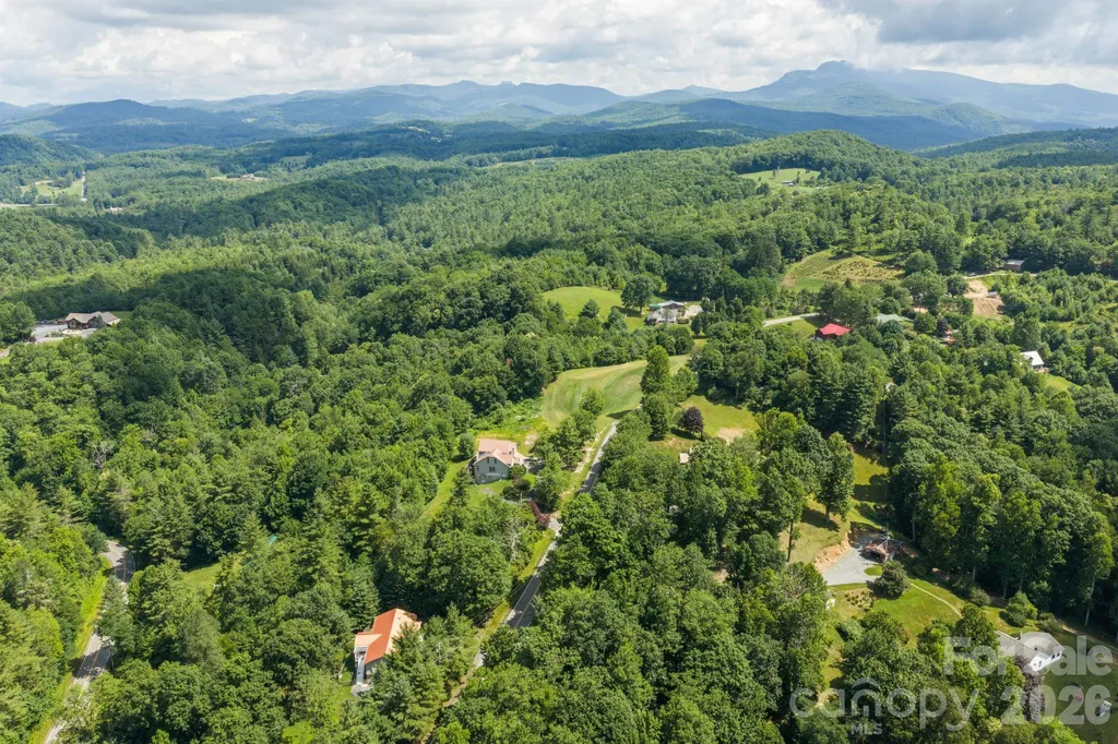 9081 Pittmans Gap Road Newland NC 28657