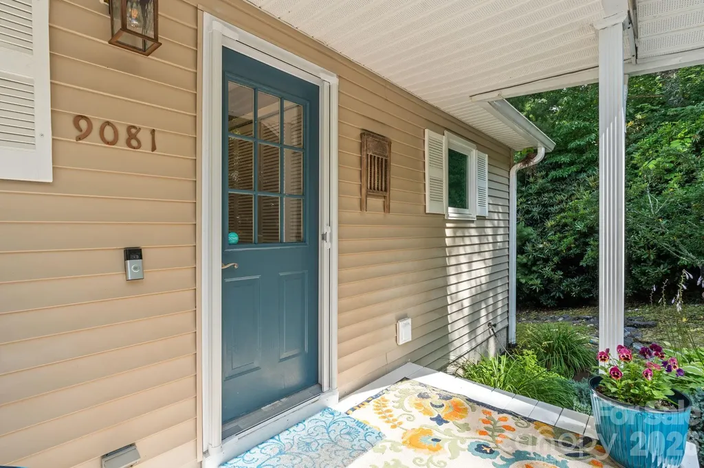 9081 Pittmans Gap Road Newland NC 28657