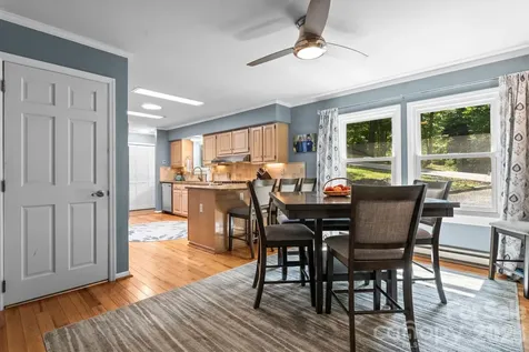 9081 Pittmans Gap Road Newland NC 28657