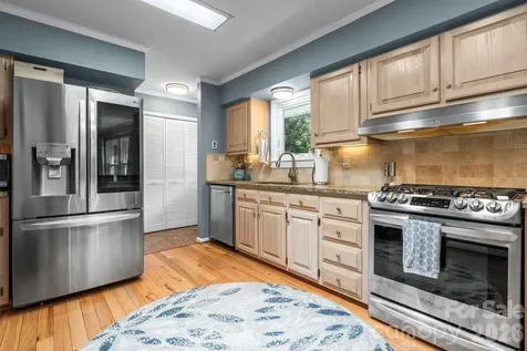 9081 Pittmans Gap Road Newland NC 28657