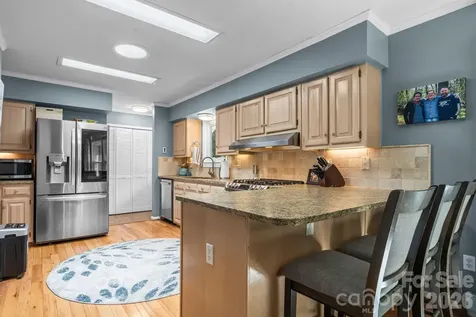 9081 Pittmans Gap Road Newland NC 28657