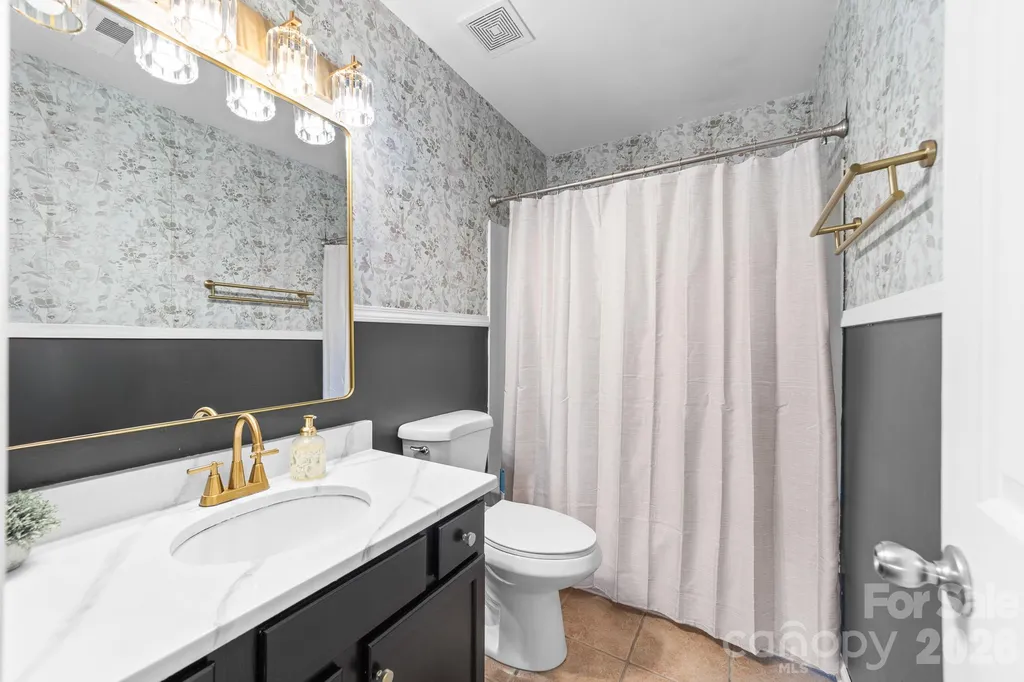 1525 Ladora Drive Charlotte NC 28262