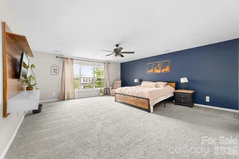 1525 Ladora Drive Charlotte NC 28262
