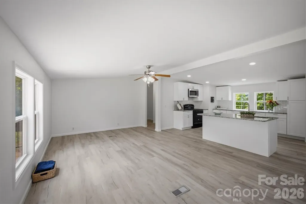 2688 Kite Drive Lenoir NC 28645