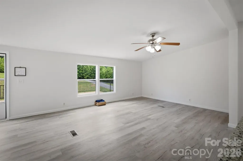 2688 Kite Drive Lenoir NC 28645