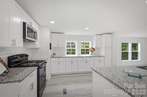2688 Kite Drive Lenoir NC 28645