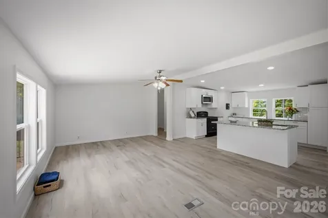 2688 Kite Drive Lenoir NC 28645