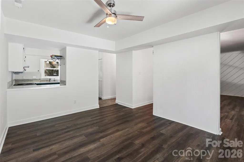 6100 Honeysuckle Lane Charlotte NC 28212