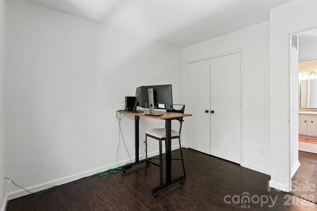 6100 Honeysuckle Lane Charlotte NC 28212