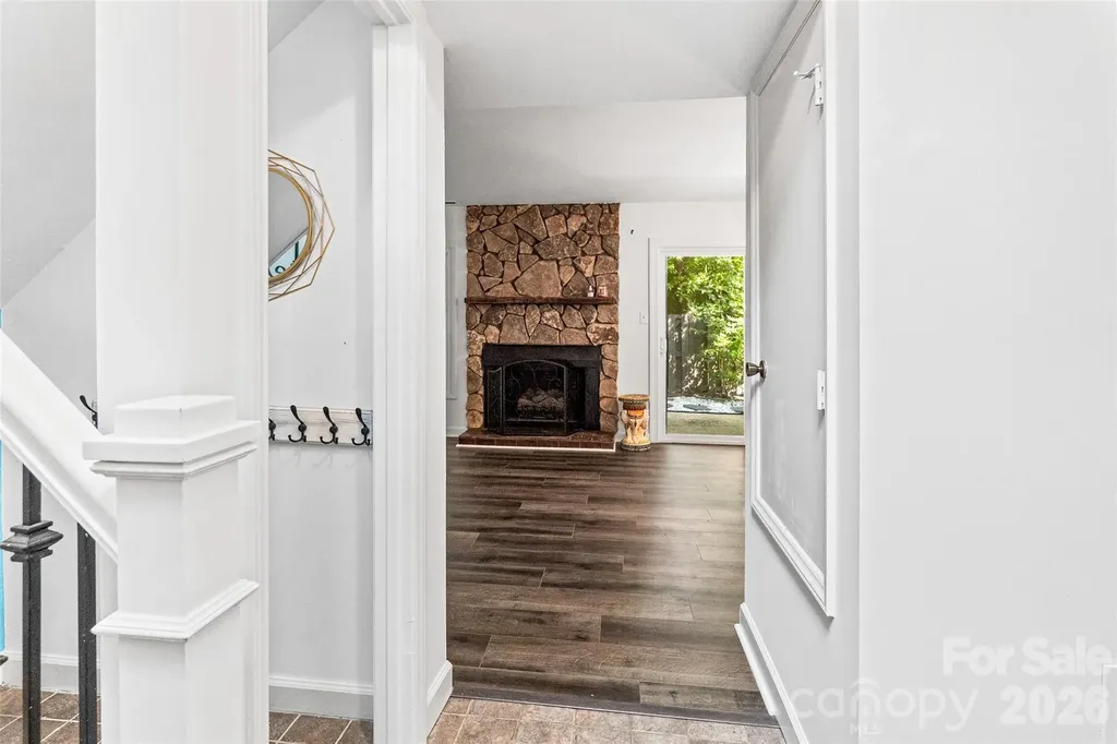 6100 Honeysuckle Lane Charlotte NC 28212