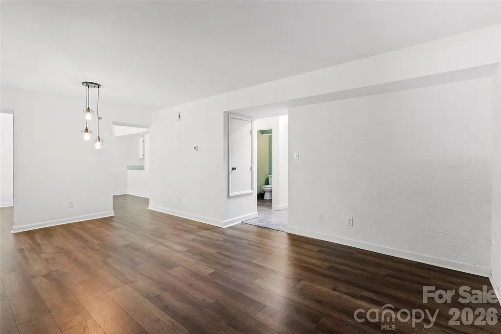6100 Honeysuckle Lane Charlotte NC 28212