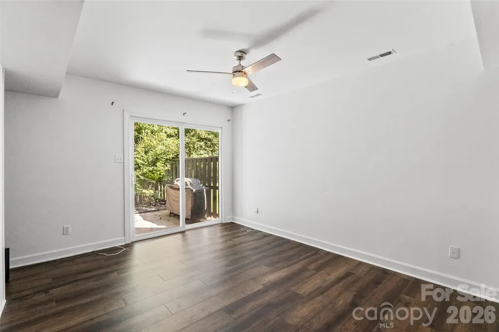 6100 Honeysuckle Lane Charlotte NC 28212