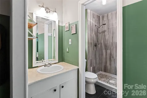 6100 Honeysuckle Lane Charlotte NC 28212