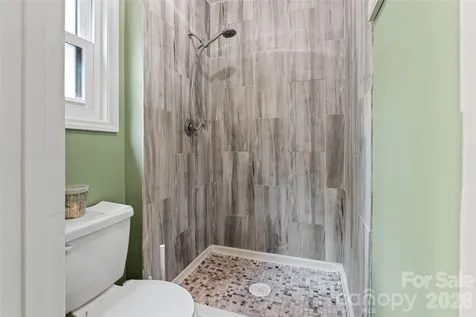 6100 Honeysuckle Lane Charlotte NC 28212