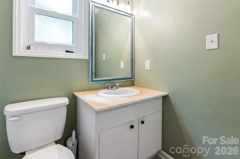 6100 Honeysuckle Lane Charlotte NC 28212