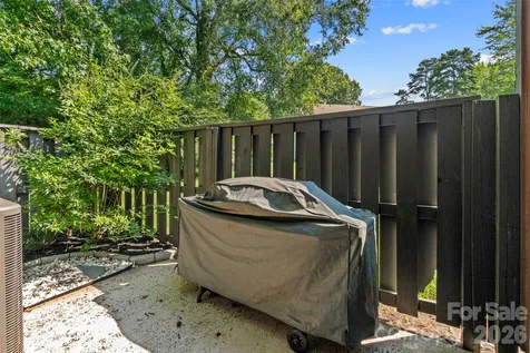 6100 Honeysuckle Lane Charlotte NC 28212