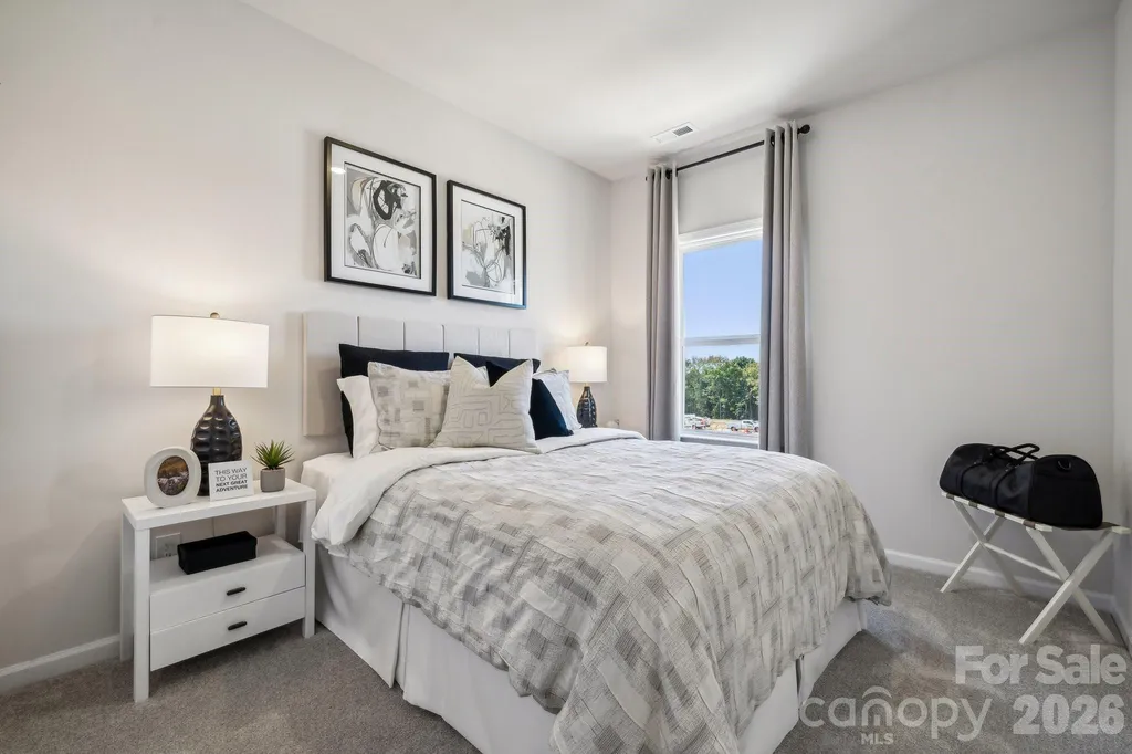 2129 Hawksworth Lane Charlotte NC 28262