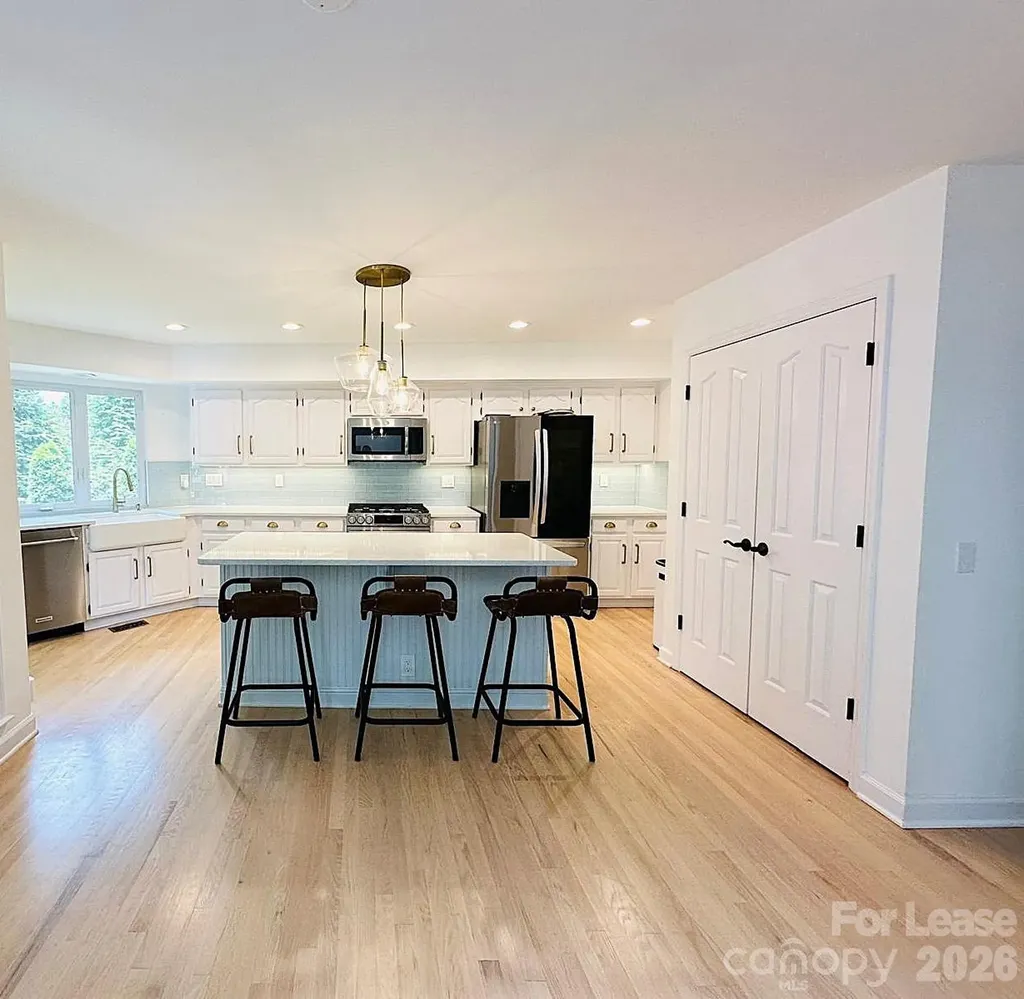 1957 Dugan Drive Charlotte NC 28270