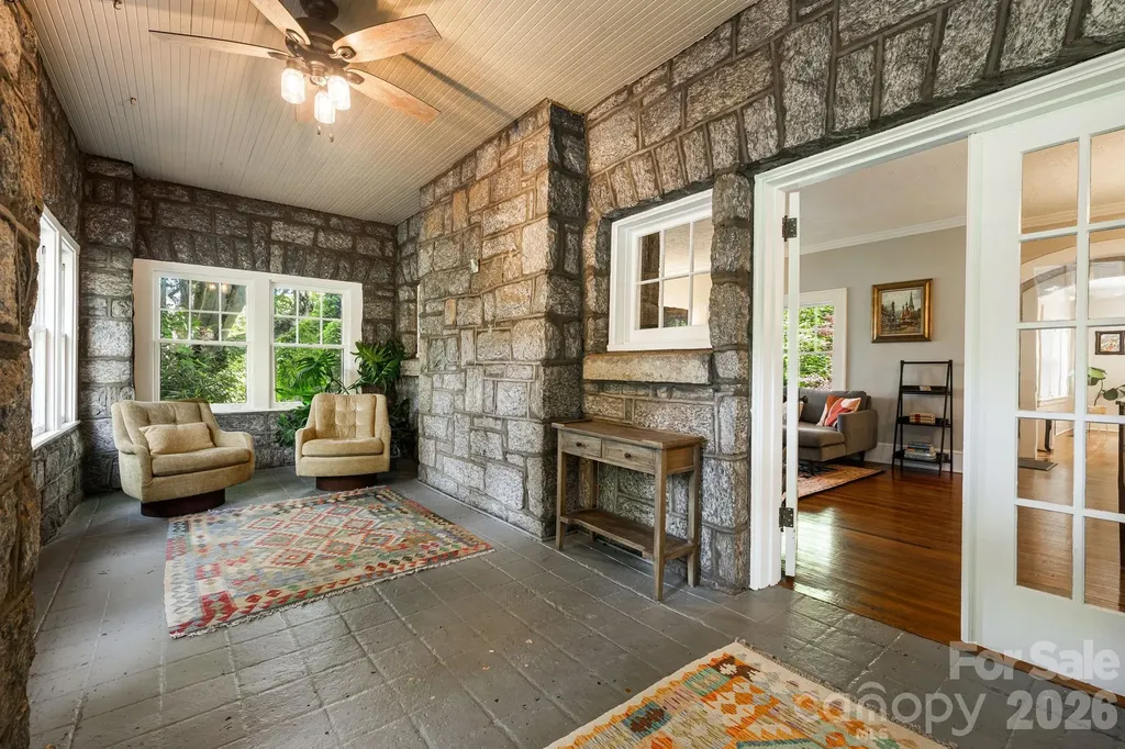 25 Saint Dunstans Circle Asheville NC 28803