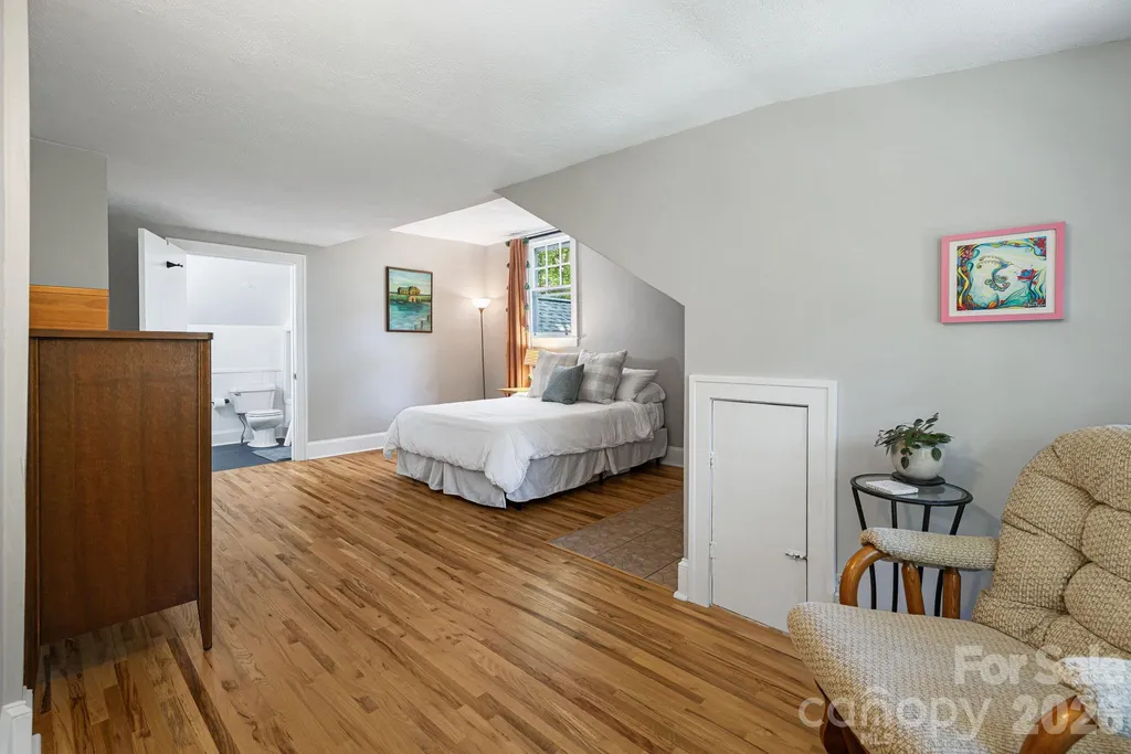 25 Saint Dunstans Circle Asheville NC 28803