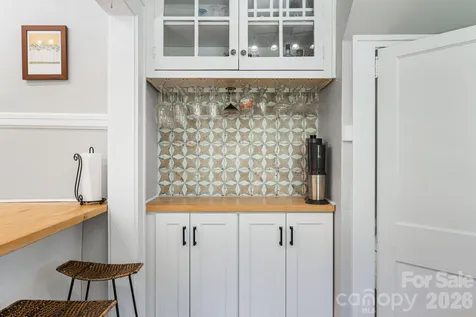 25 B Saint Dunstans Circle Asheville NC 28803