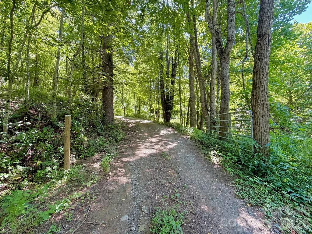321 Grays Shadow Lane Banner Elk NC 28604