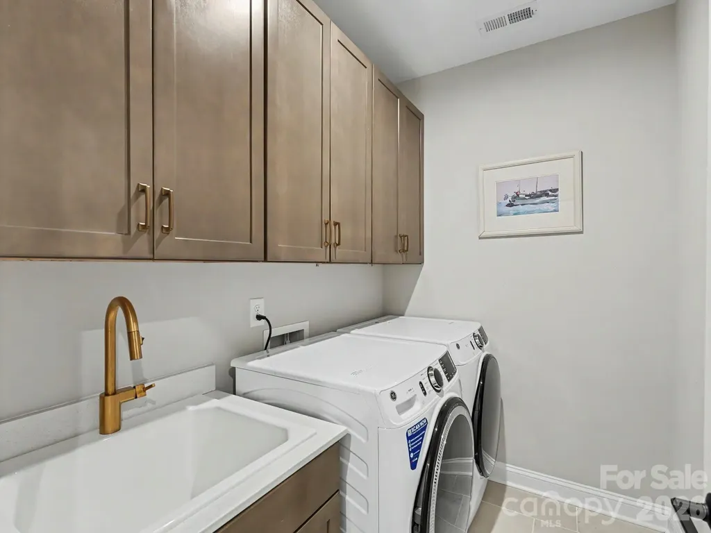 2523 Deacon Avenue Charlotte NC 28204