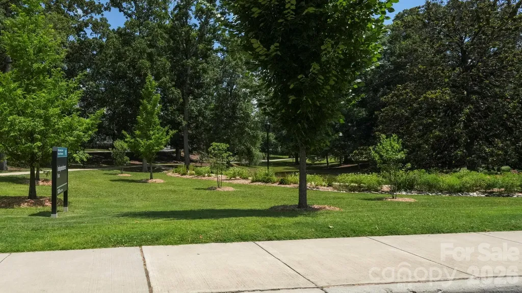 2523 Deacon Avenue Charlotte NC 28204