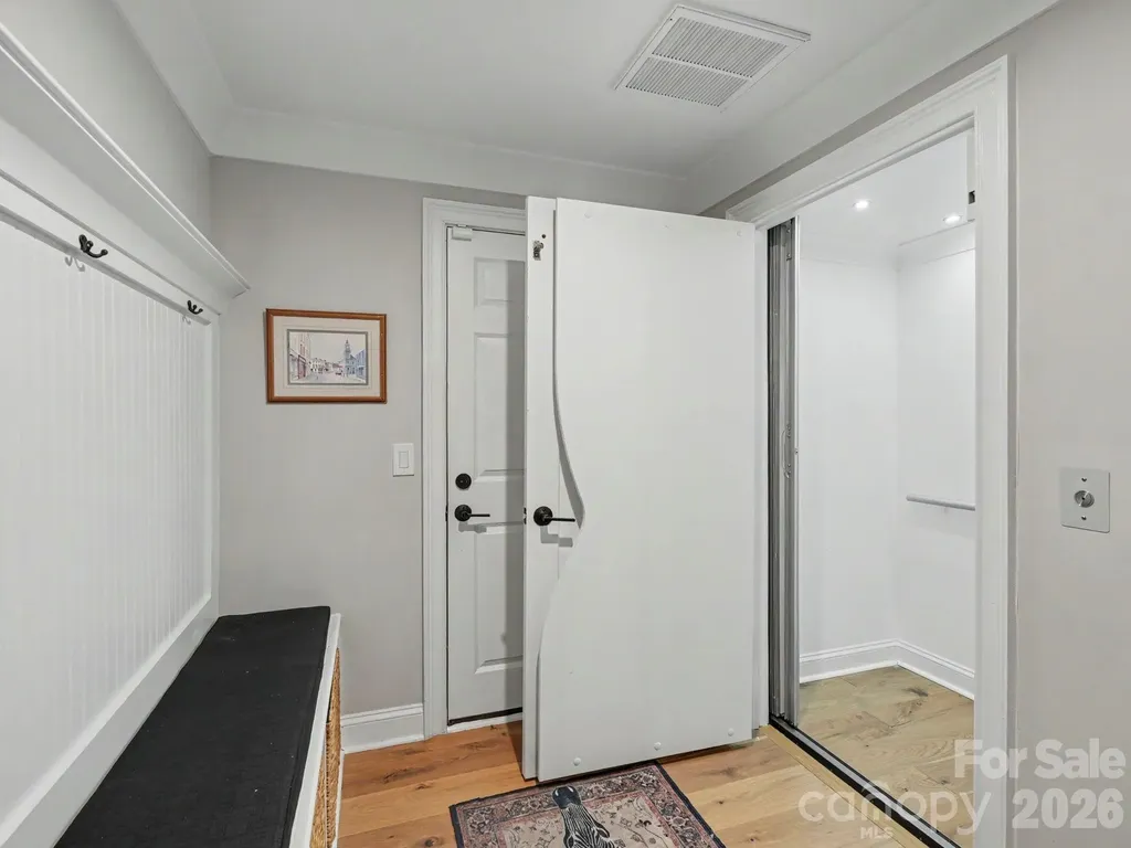 2523 Deacon Avenue Charlotte NC 28204